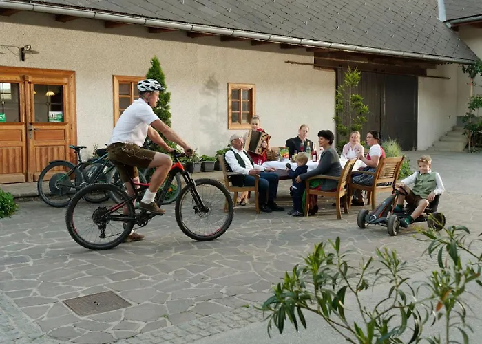 Obsthof Pieber アパート ヴァイツ